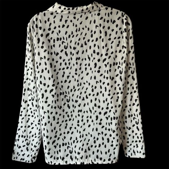 No brand  Women's Dalmatian Print Button-Up Blouse Size L Multicolor - Picture 2 of 6